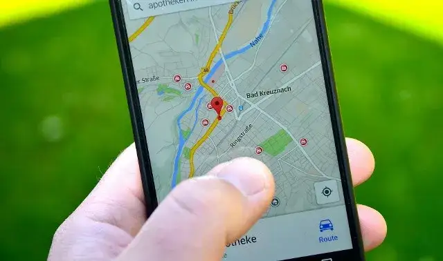 Zdjęcie Jak włączyć prędkość w Google Maps iOS i uniknąć mandat&oacute;w za prędkość