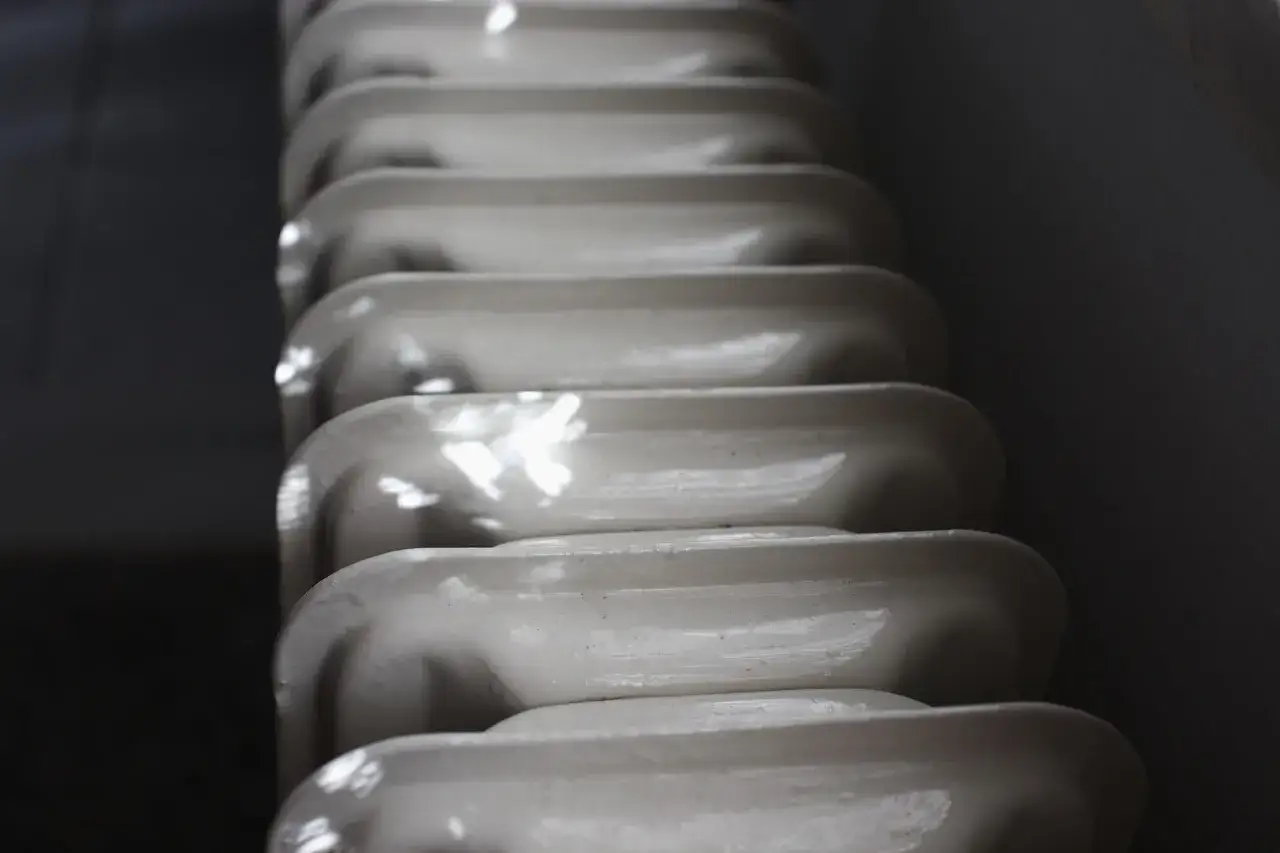 Zdjęcie Ile waży żeberko grzejnika żeliwnego? Sprawdź, co musisz wiedzieć