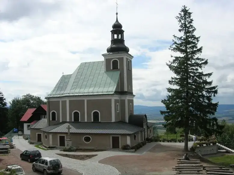 Zdjęcie Sanktuarium Maria Śnieżna – historia, znaczenie i praktyczne informacje dla pielgrzymów