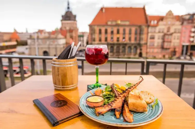 Zdjęcie Gdzie zjeść w Gdańsku Brzeźnie? Najlepsze restauracje i widoki