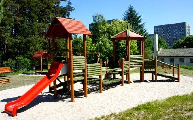 Zdjęcie Jak zakotwiczyć plac zabaw, aby zapewnić bezpieczeństwo dzieciom