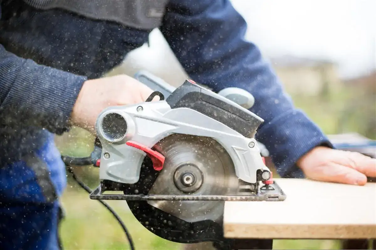 Zdjęcie Najlepsze pilarki tarczowe z prowadnicą - porównanie modeli i opinie