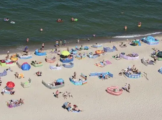 Zdjęcie Władysławowo plaża – czy można się kąpać bezpiecznie w sezonie?