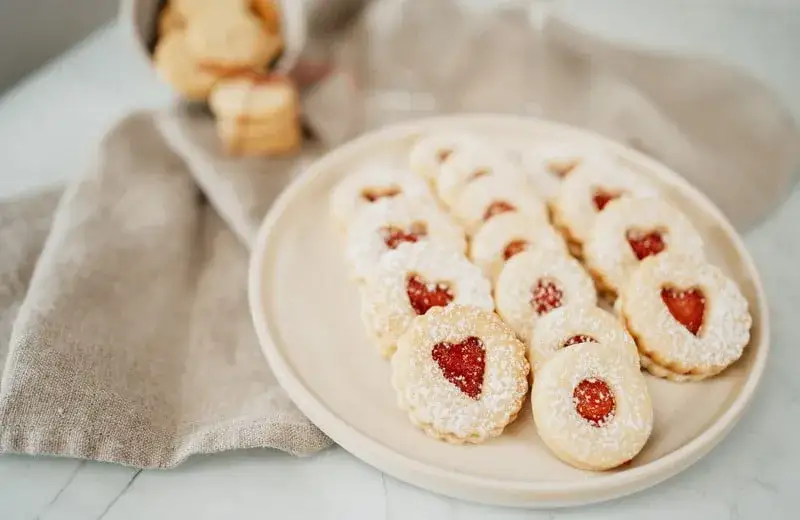 Zdjęcie Jak zrobić ciasto na ciastka - proste przepisy, które zachwycą smakoszy