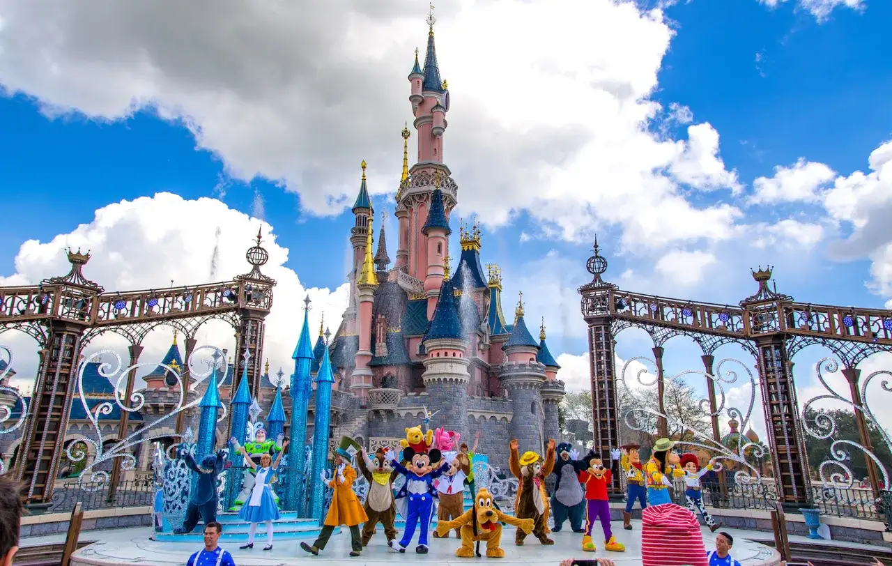 Zdjęcie Disneyland vs Ast&eacute;rix: &iquest;Qu&eacute; parque de Par&iacute;s elegir para tu viaje ideal?