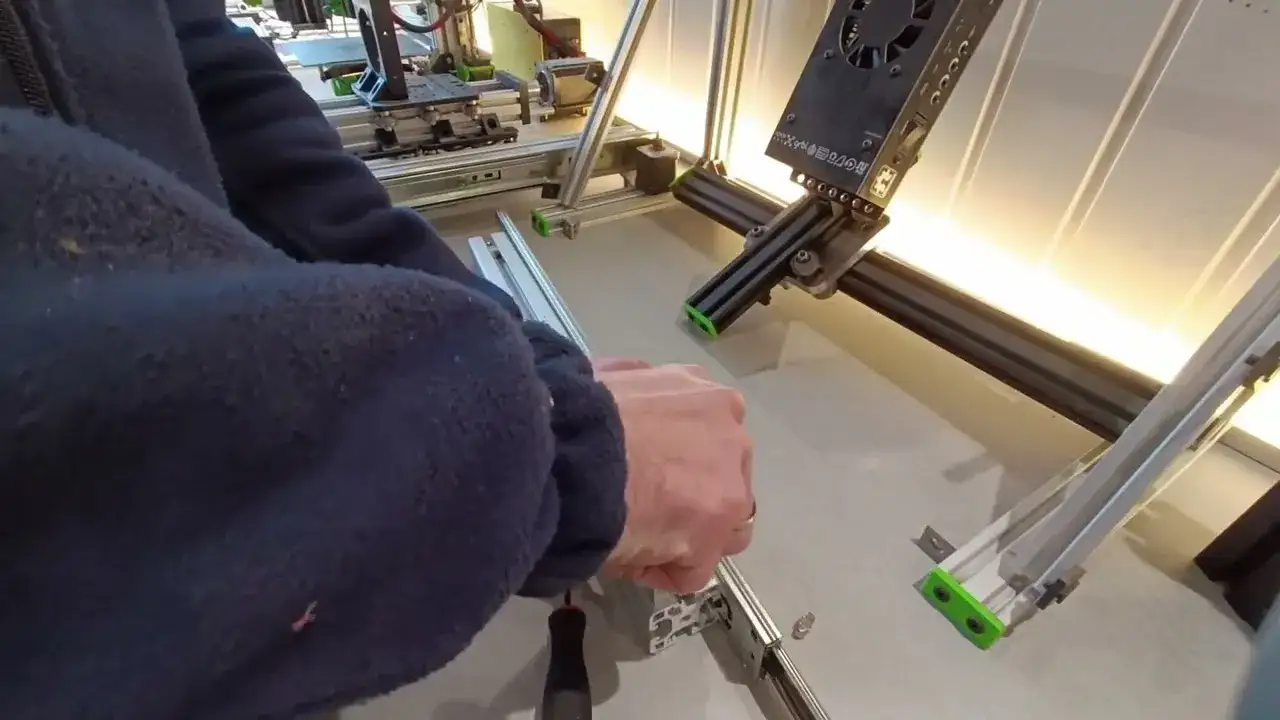 Zdjęcie Jak zrobić szuflady do stołu warsztatowego - proste kroki i porady