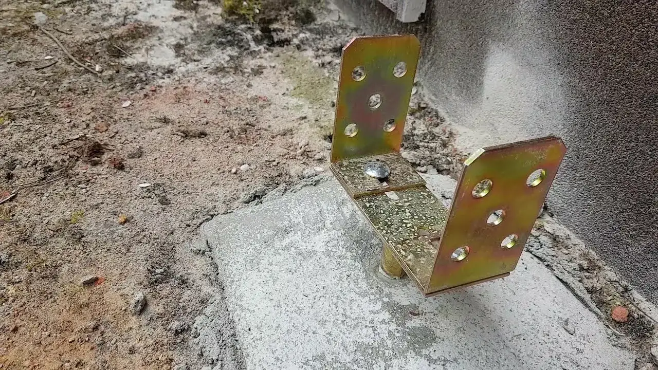 Zdjęcie Jak zrobić słupki betonowe pod taras – uniknij najczęstszych błędów