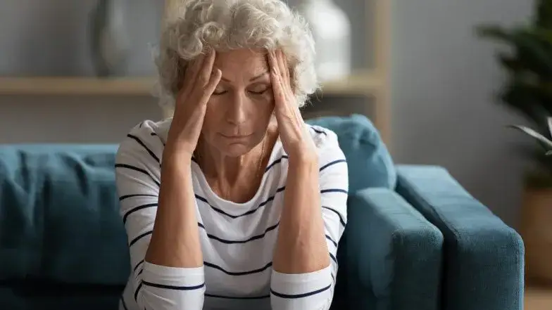 Zdjęcie Ból tętnicy szyjnej objawy: co może oznaczać Twój ból?