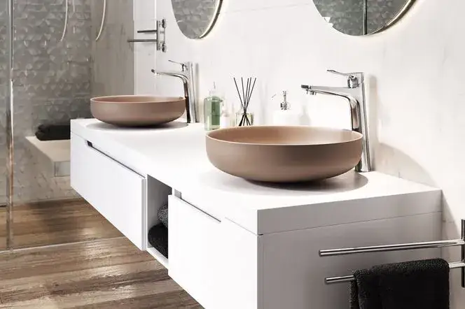 Zdjęcie Jaki blat do łazienki pod umywalkę – uniknij kosztownych błędów