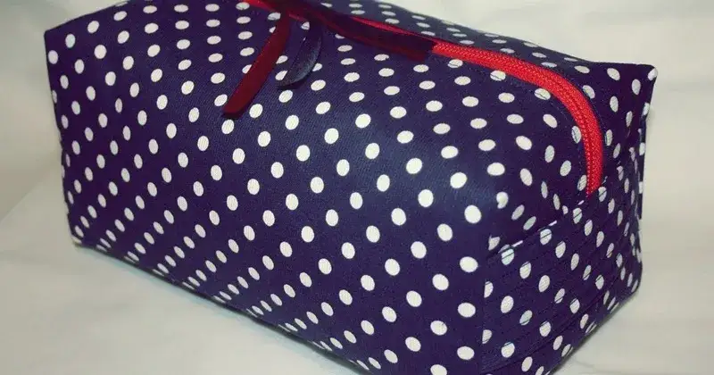 Zdjęcie Jak uszyć kosmetyczkę w 10 minut - proste instrukcje dla każdego