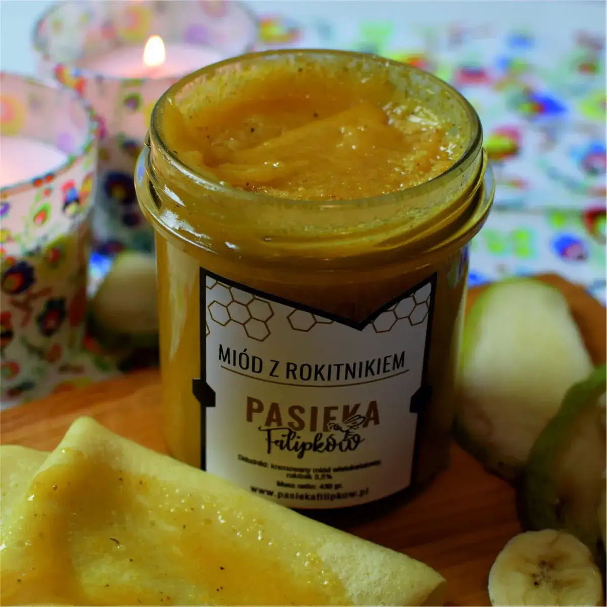 Zdjęcie Miód z rokitnikiem na co pomaga? Właściwości zdrowotne i zastosowanie w leczeniu