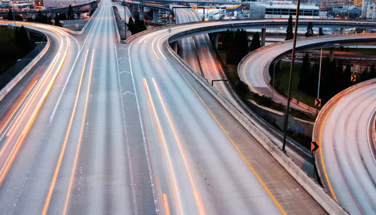 Zdjęcie Co to jest autostrada? Kluczowe informacje i charakterystyka dróg