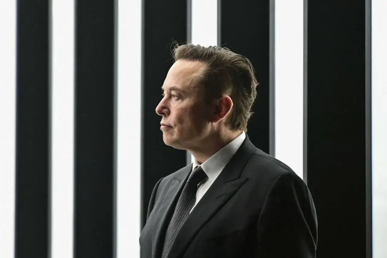 Zdjęcie Ile lat ma Elon Musk? Zaskakująca data urodzenia i osiągnięcia!