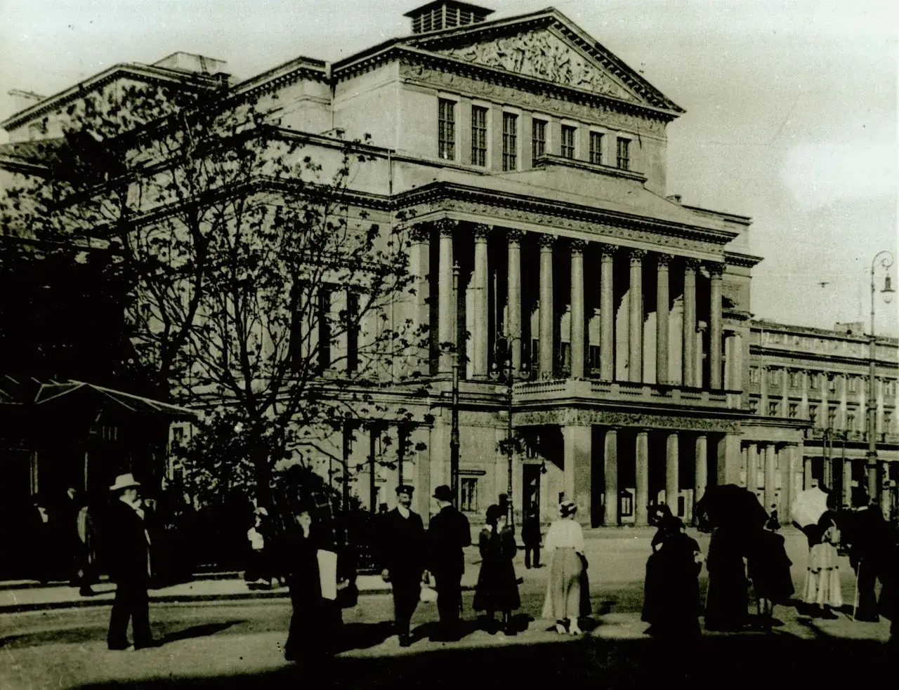 Zdjęcie Teatr Wielki w Warszawie: Jak zab&oacute;r rosyjski wpłynął na jego historię