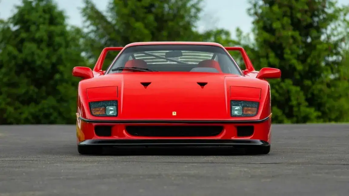 Zdjęcie Ile sztuk ferrari f40 wyprodukowano? Zaskakujące liczby i fakty