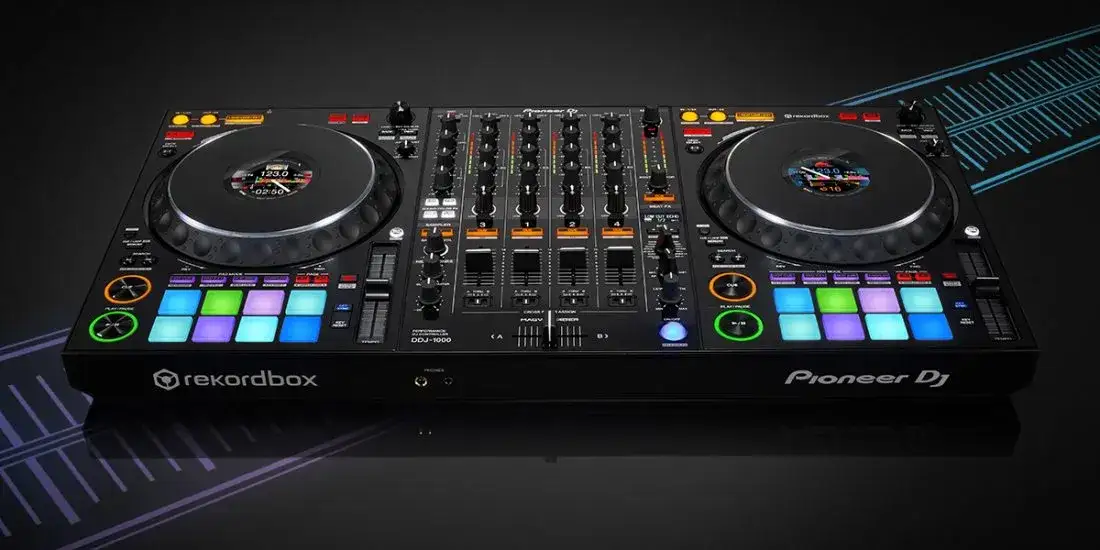 Zdjęcie Wybierz najlepszy kontroler DJ na początek - ranking z poradami miksowania