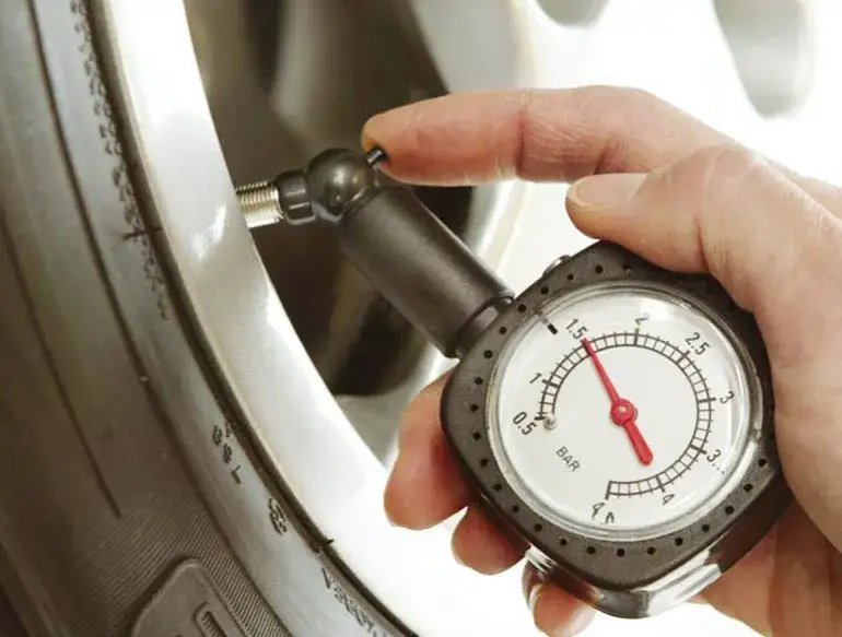 Zdjęcie Jaki kompresor samochodowy forum – wybierz najlepszy model bez błędów