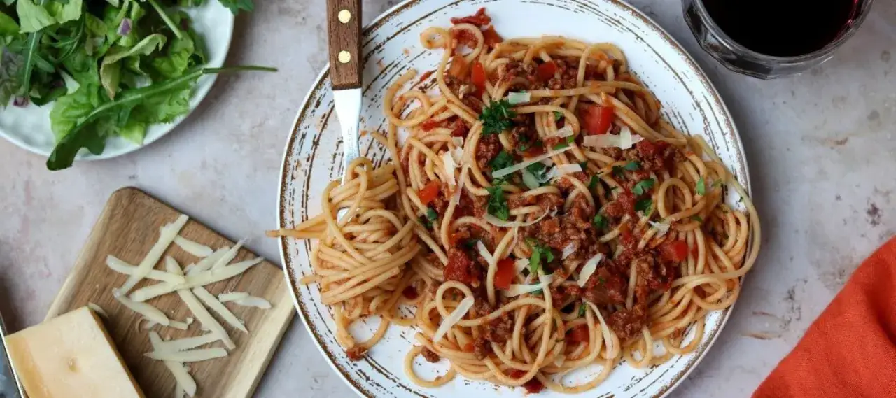 Zdjęcie Spaghetti bolognese jamie oliver &ndash; prosty przepis na pyszne danie