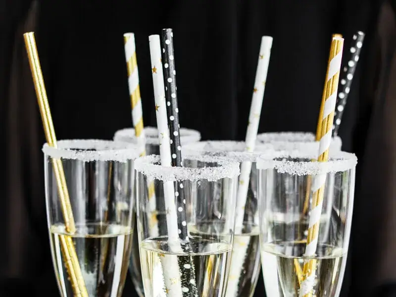 Zdjęcie Przepisy na drinki z cukrem na szklance, które zachwycą gości