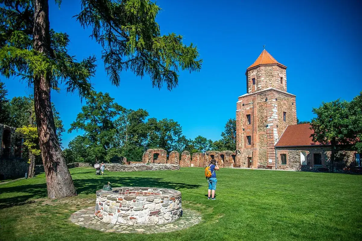 Zdjęcie Zamek w Toszku - fascynująca historia oraz atrakcje turystyczne regionu
