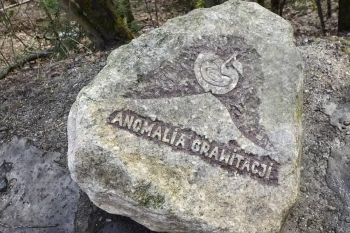 Zdjęcie Niezwykła anomalia grawitacji w Karpaczu: Gdzie ją odkryjesz?
