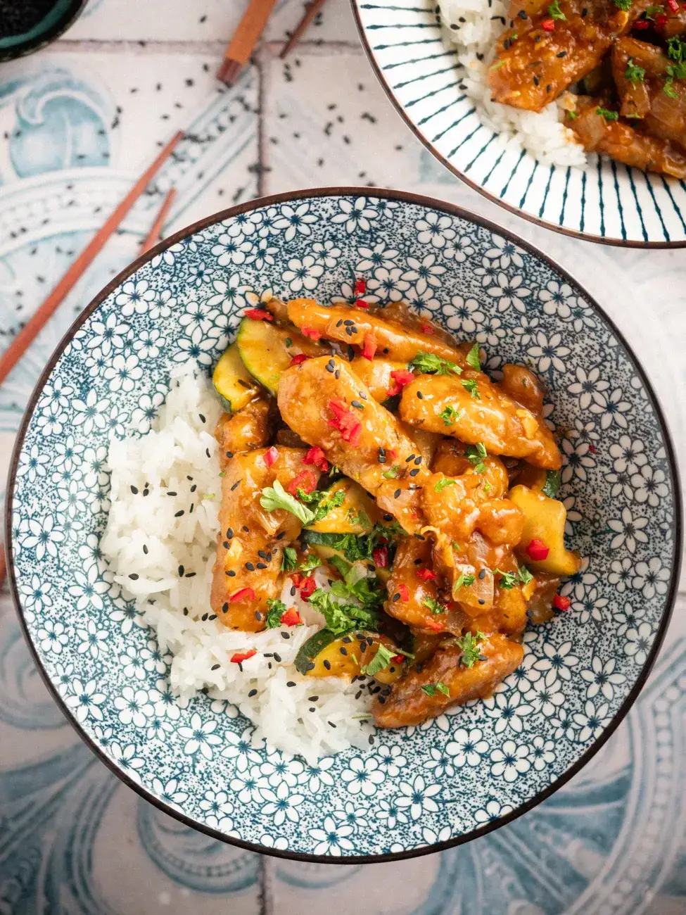 Zdjęcie Z czym jeść kotlety sojowe? Sprawdź najlepsze dodatki i sosy