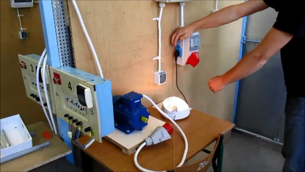 Zdjęcie Jak podłączyć wyzwalacz wzrostowy Legrand bez błędów i problemów