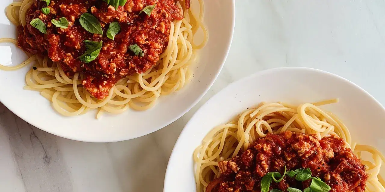 Zdjęcie Ile kcal ma spaghetti bolognese z makaronem? Sprawdź kaloryczność!