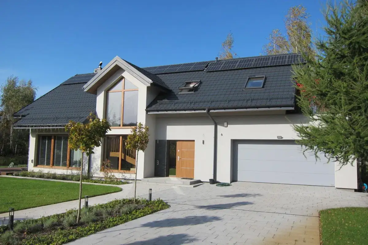 Zdjęcie Ile kosztuje wybudowanie domu 100 m²? Poznaj zaskakujące wydatki!