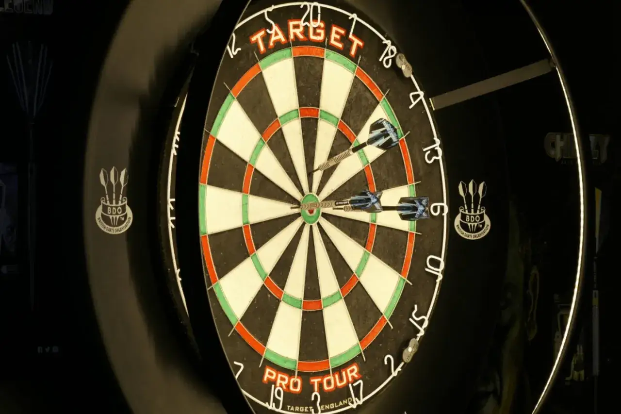 Zdjęcie Jak zamontować tarczę do darta - uniknij najczęstszych błędów