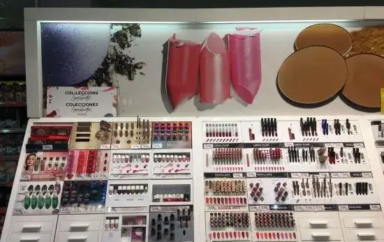 Zdjęcie Los cosm&eacute;ticos Mercadona que necesitas para brillar estas fiestas