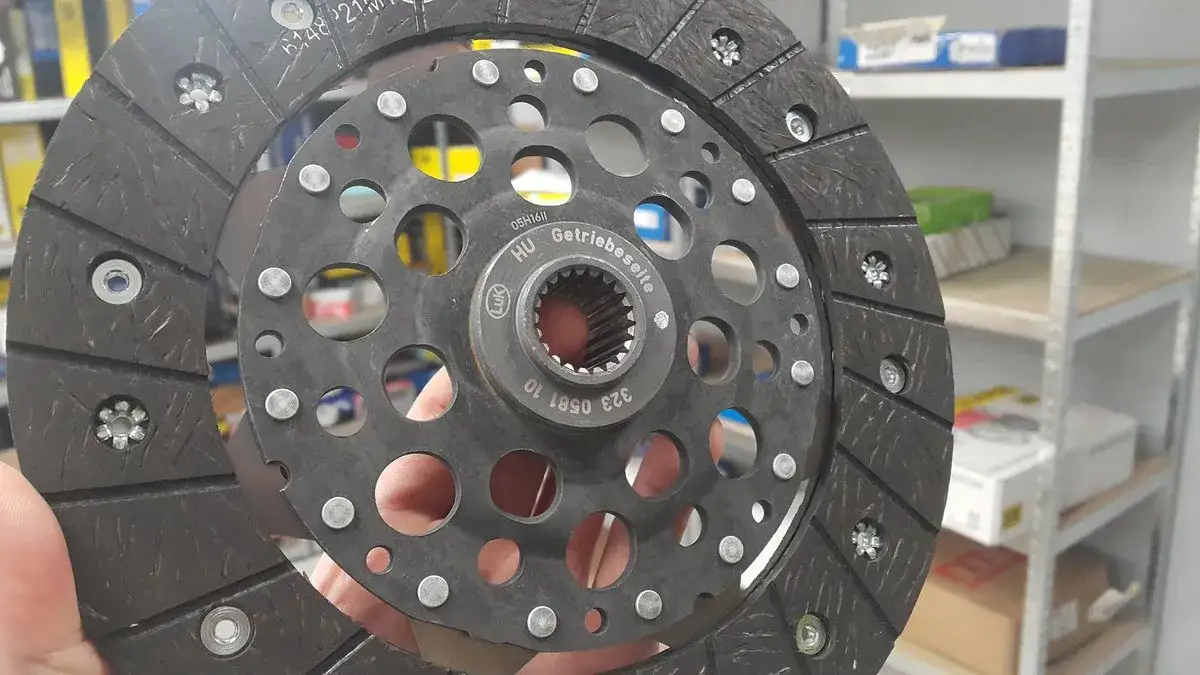 Zdjęcie Jak sprawdzić sprzęgło w samochodzie i uniknąć kosztownych napraw