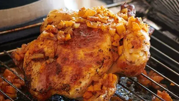 Zdjęcie Czym faszerować kurczaka? 20+ pomysłów na soczyste danie!