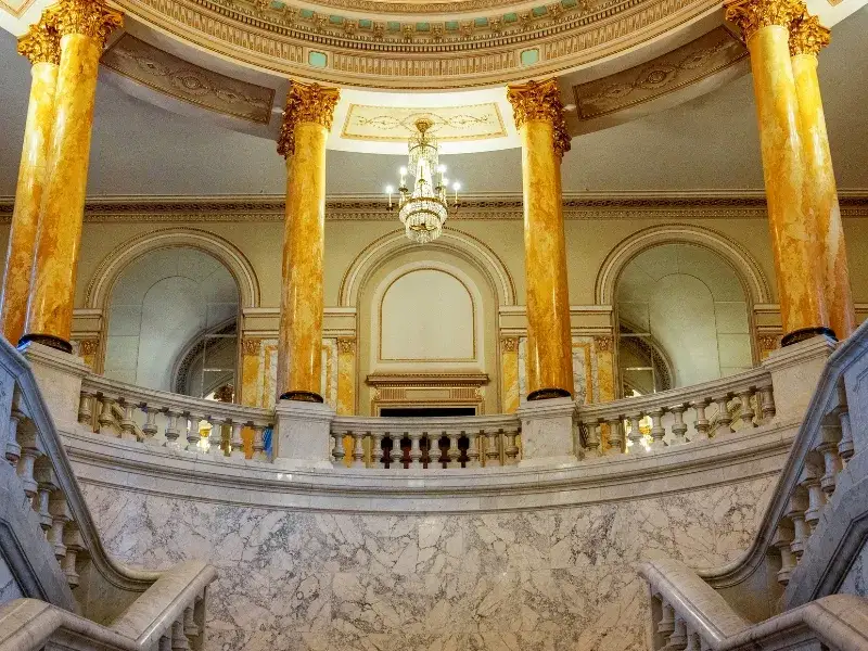 Zdjęcie Muzeum sztuk pięknych w Bukareszcie: Historia, zbiory i atrakcje