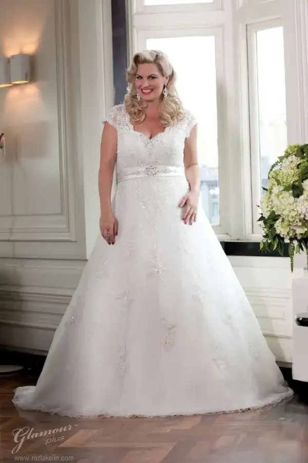 Zdjęcie Idealna suknia ślubna dla puszystej: jak wybrać fason, który zachwyci