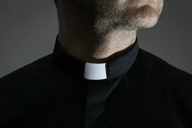 Zdjęcie Czy wypisanie się z religii to grzech? Moralne konsekwencje
