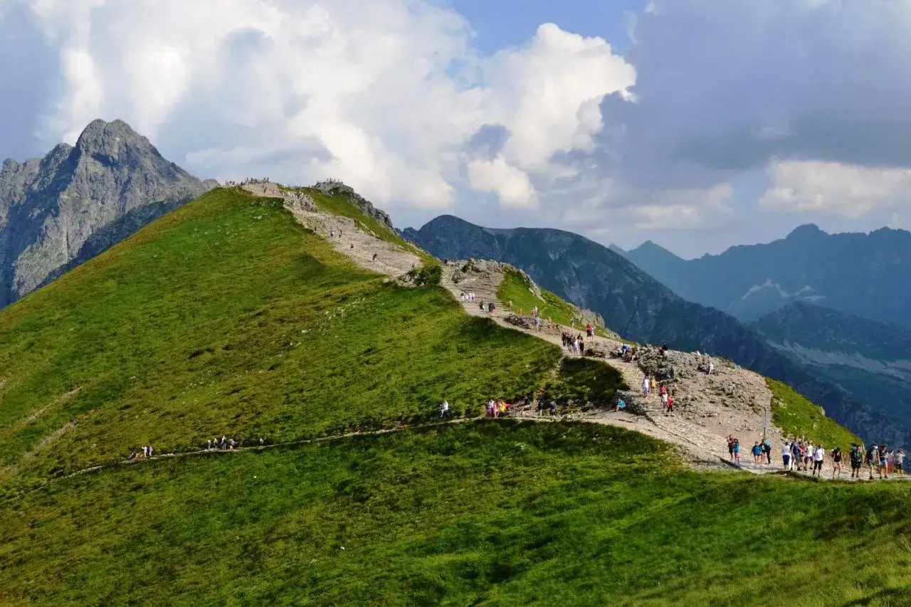 Zdjęcie Kasprowy Wierch: Który szlak wybrać, aby uniknąć trudności?