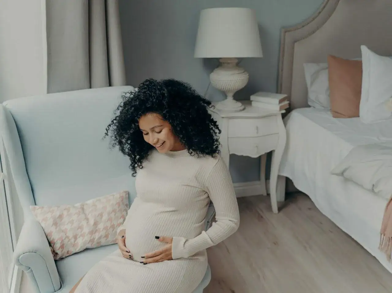 Zdjęcie Czy schylanie w ciąży może zaszkodzić dziecku? Prawda o bezpieczeństwie