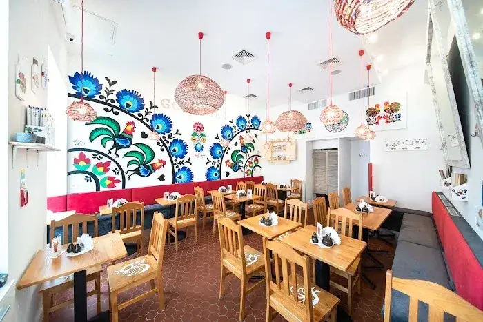 Zdjęcie Gdzie na obiad w Warszawie: odkryj najlepsze restauracje i ceny