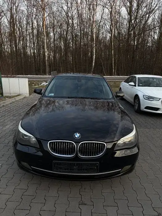 Zdjęcie BMW E60 530d – mocny silnik, opinie użytkowników i oferty sprzedaży