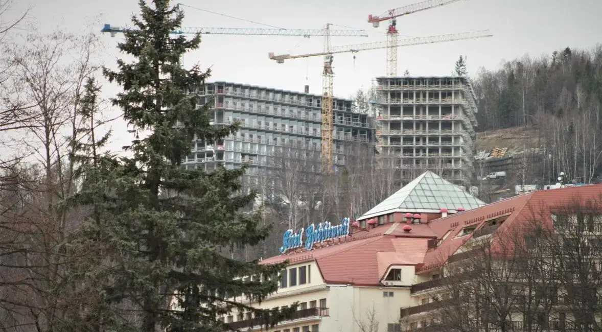 Zdjęcie Hotel Gołębiewski w Wiśle – Kiedy powstał i jego historia