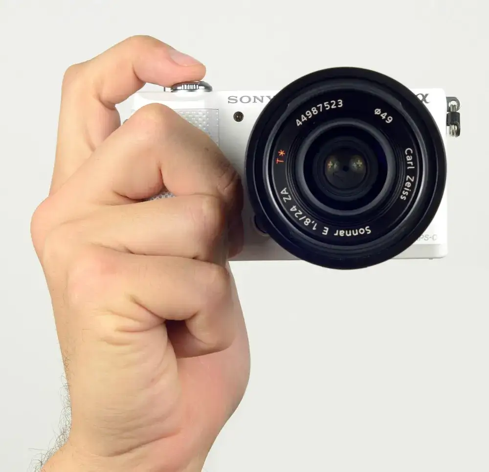 Zdjęcie Sony a5000: Jaki obiektyw wybrać? Poradnik i rekomendacje