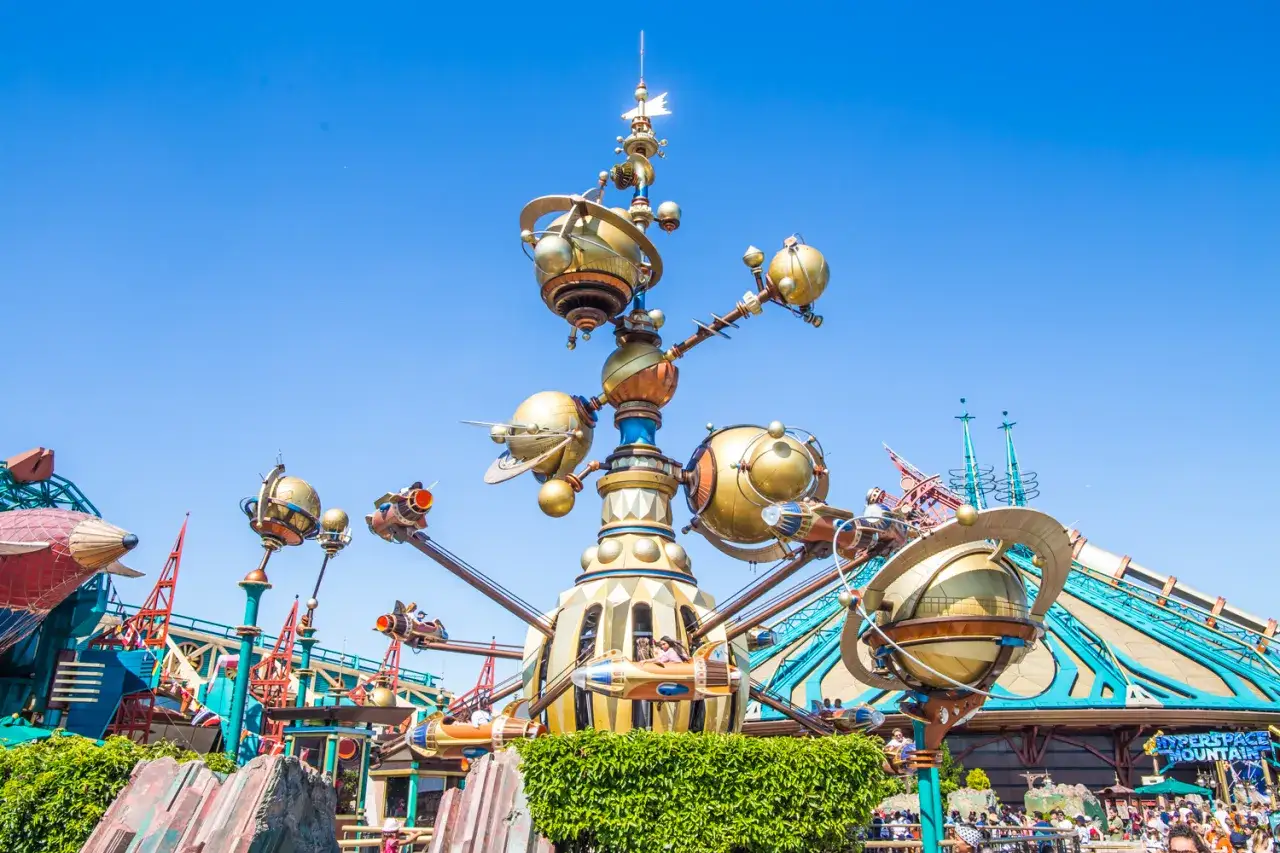 Zdjęcie Jakie atrakcje są w Disneylandzie - co warto zobaczyć w parku?