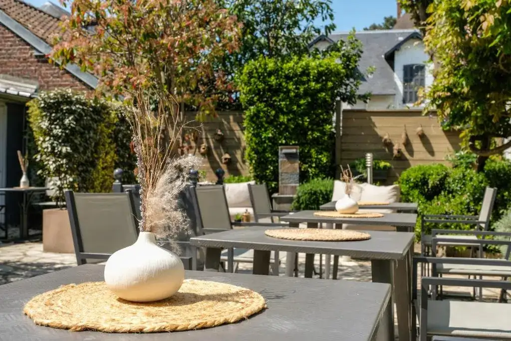 Zdjęcie Co to jest patio w hotelu i jak wpływa na komfort gości?