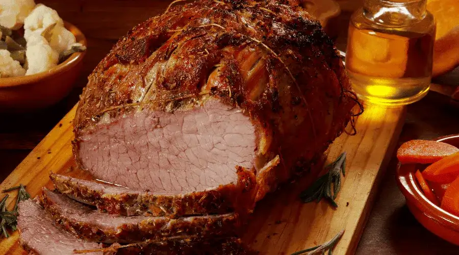 Zdjęcie Jak upiec udziec wołowy - prosty przepis, który zachwyci gości