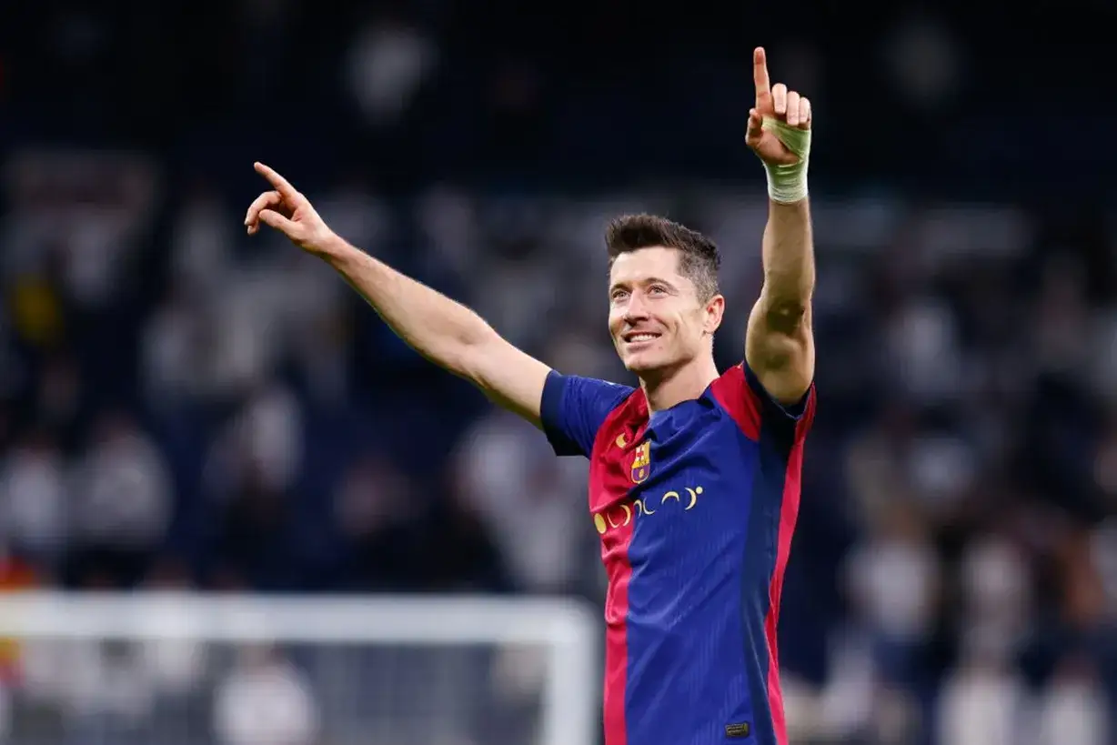 Zdjęcie Ile zarabia Lewandowski? Zaskakujące fakty o jego dochodach