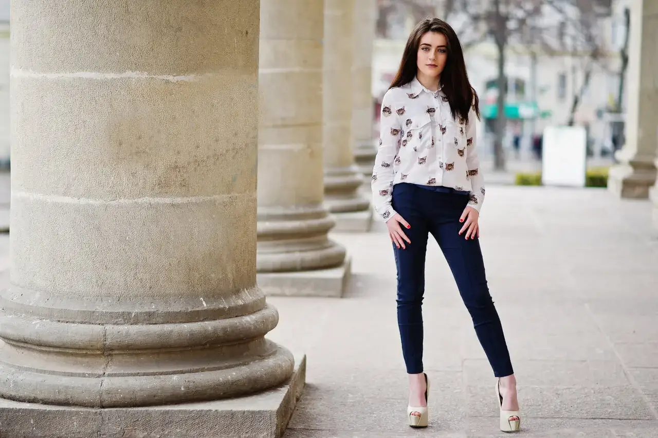 Zdjęcie Styl casual: Co to znaczy i jak go nosić? Poradnik