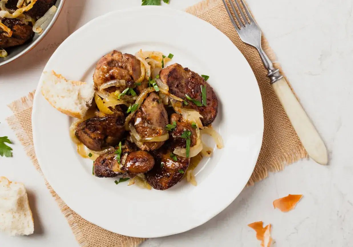 Zdjęcie Jak usmażyć wątr&oacute;bkę drobiową? Soczysta i miękka w 5 minut!