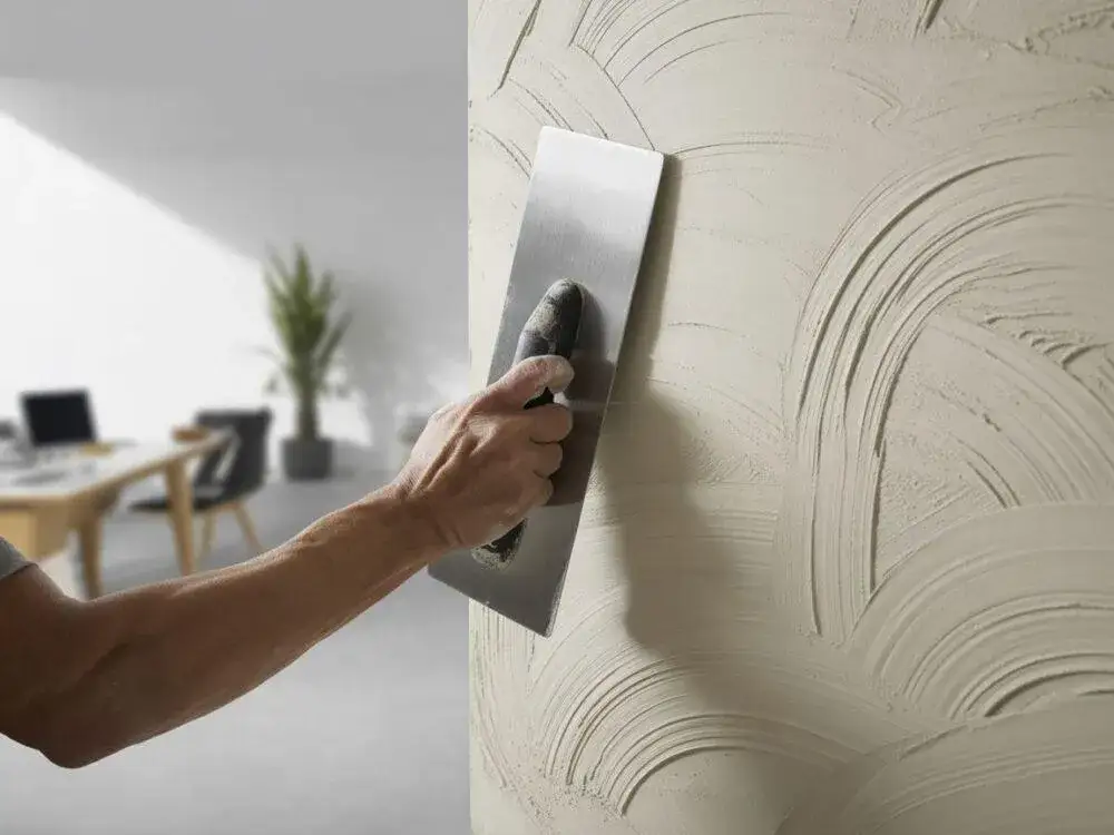 Zdjęcie Jak pomalować tynk dekoracyjny? Poradnik krok po kroku