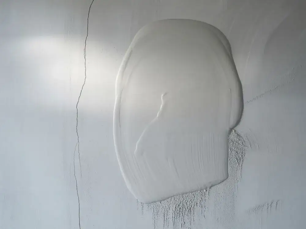 Zdjęcie Jaka gładź na tynk gipsowy? Wybierz najlepszą opcję dla swojego wnętrza